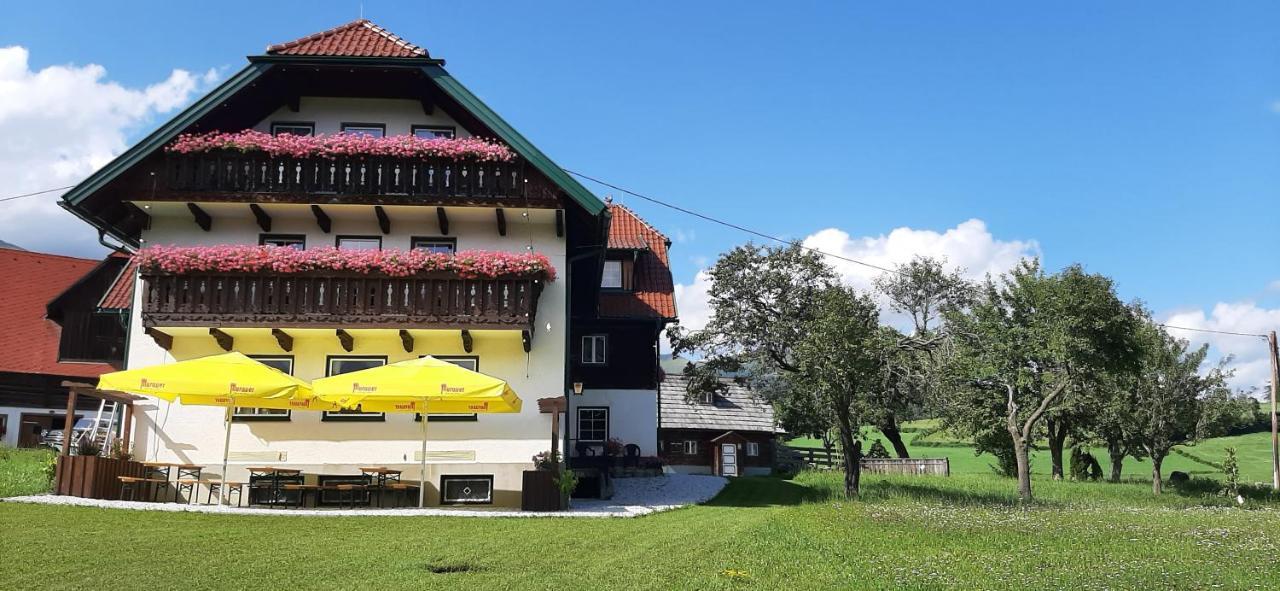 Fruhstuckspension Bischof I D Wiesen Sankt Peter am Kammersberg Exterior photo